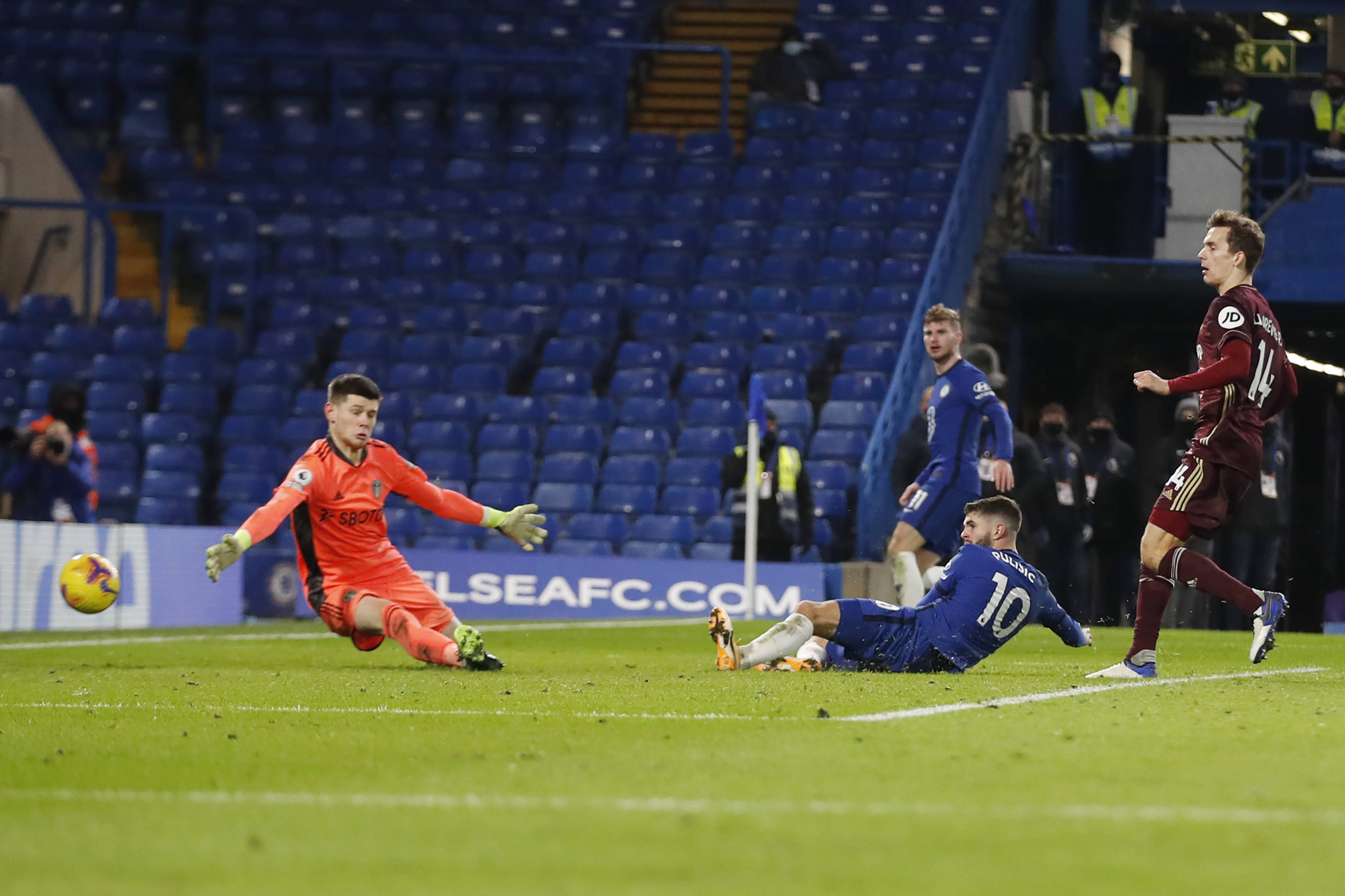 近距离互动 近距离互动